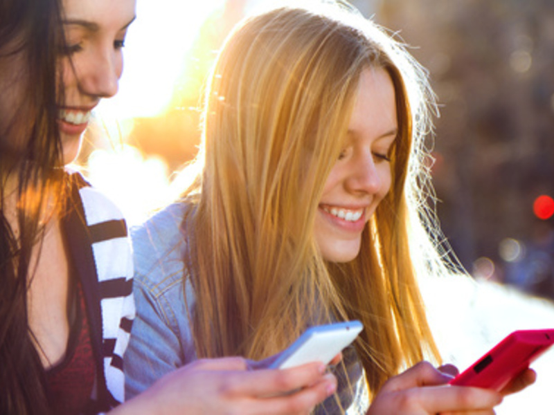 Allnet Flatrates und Smartpohnes - Foto: nenetus - Fotolia.com