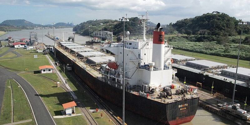 Frachtschiff im Panama-Kanal (Archiv) - Foto: über dts Nachrichtenagentur