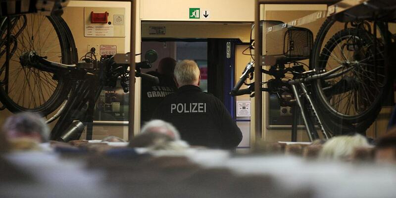Überstunden Drama Bei Der Polizei Dobrindt Will Grenzkontrollen Verlängern Was Steckt Dahinter - 07yhh93