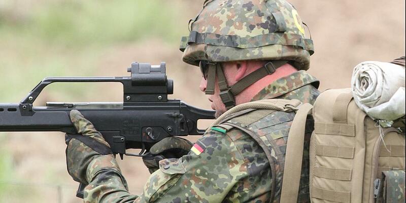Bundeswehr-Soldat mit G36 (Archiv) - Foto: über dts Nachrichtenagentur