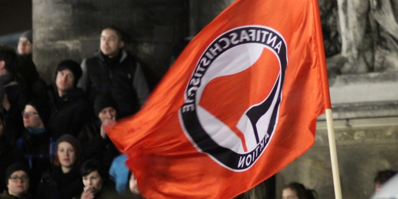 Antifa-Fahne - Foto: über dts Nachrichtenagentur