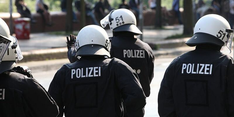 Polizisten (Archiv) - Foto: über dts Nachrichtenagentur