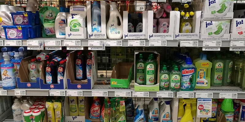 Neben Wasch- und Reinigungsmitteln produziert Henkel unter anderem auch Klebstoffe (Archiv) - Foto: über dts Nachrichtenagentur