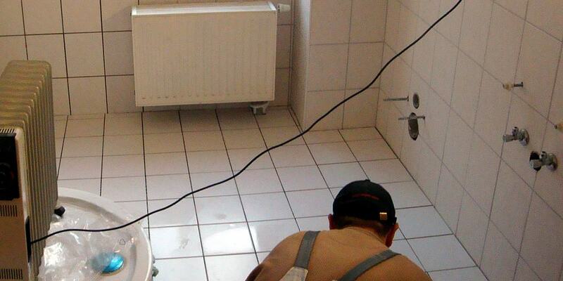 Fliesenleger (Archiv) - Foto: über dts Nachrichtenagentur