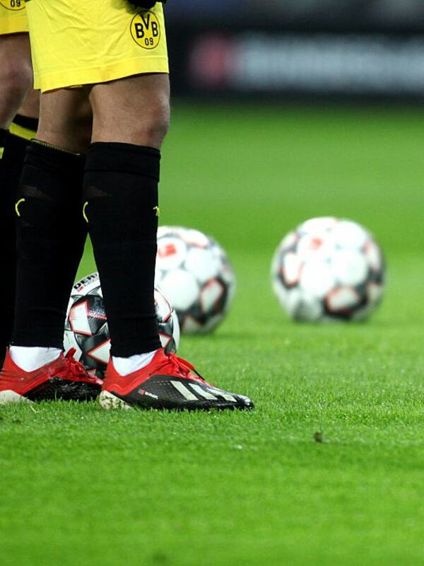 Am fünften Spieltag der Fußball-Bundesliga hat Borussia Dortmund vor heimischer Kulisse gegen die