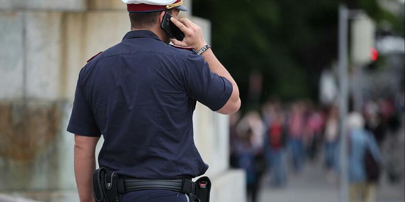 Österreichischer Polizist (Archiv) - Foto: über dts Nachrichtenagentur