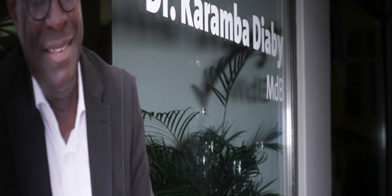Einschusslöcher am Büro von Karamba Diaby - Foto: über dts Nachrichtenagentur