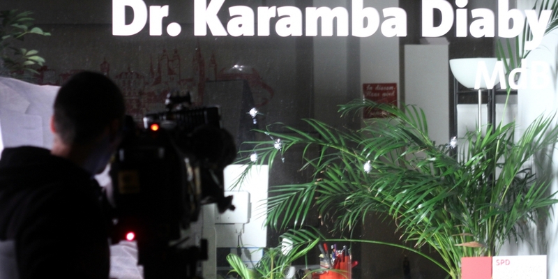 EinschusslÃ¶cher am BÃ¼ro von Karamba Diaby - Foto: über dts Nachrichtenagentur