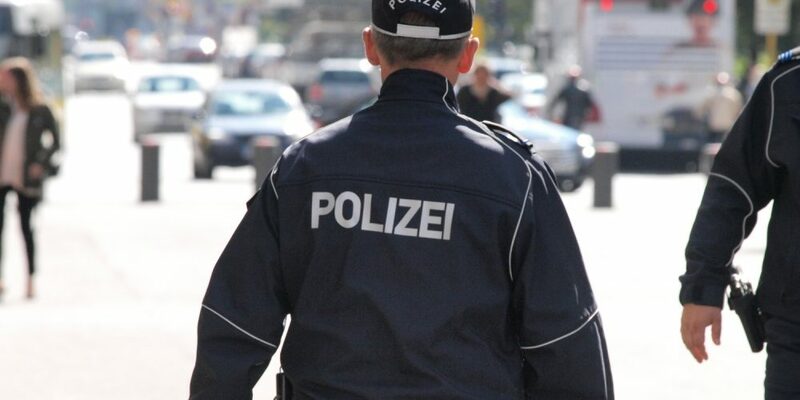 Berliner Polizist - Foto: über dts Nachrichtenagentur