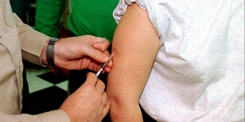 Eine Spritze wird gesetzt - Foto: über dts Nachrichtenagentur