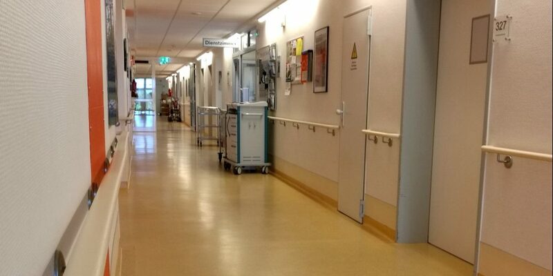 Krankenhausflur - Foto: über dts Nachrichtenagentur