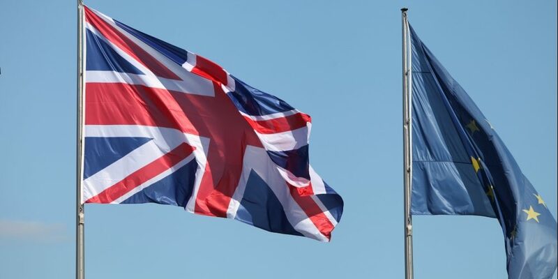 Fahnen von EU und Großbritannien - Foto: über dts Nachrichtenagentur