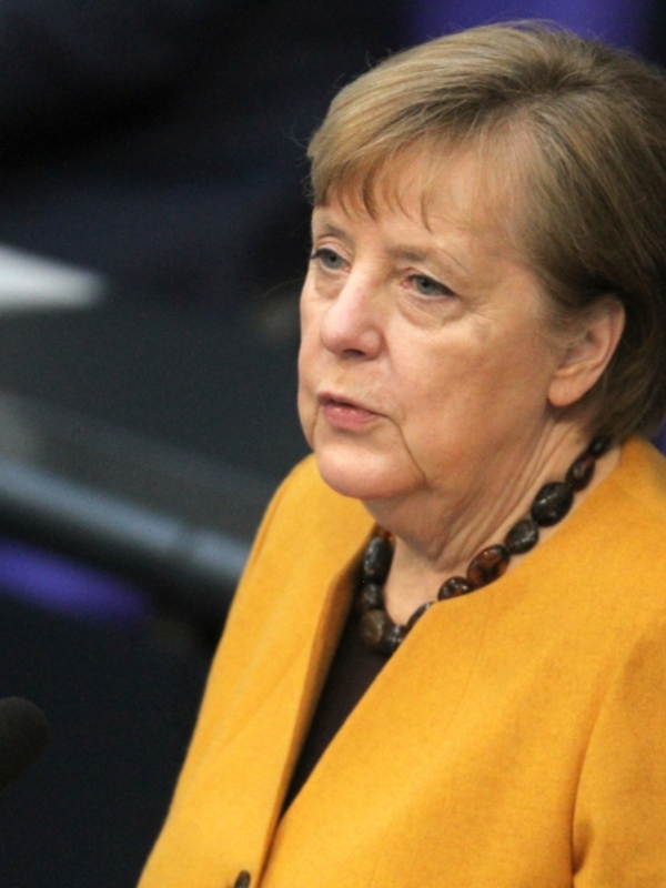 Die Historikerin Christina Morina hat kurz vor dem Tag der deutschen