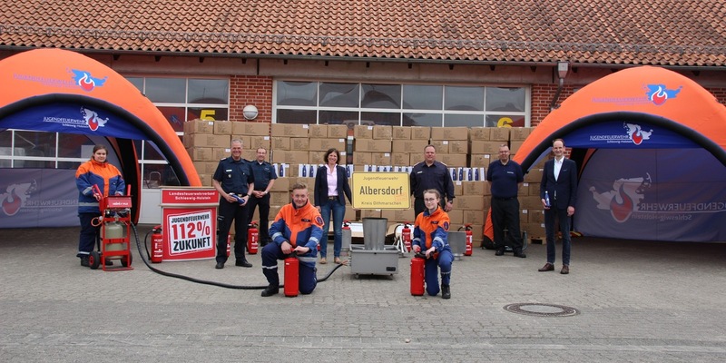 POL-SBR-STADT: Öffentlichkeitsfahndung nach gemeinschaftlichem Ladendiebstahl in Saarbrücken - Wer kennt die abgebildeten Personen? - Foto: presseportal.de