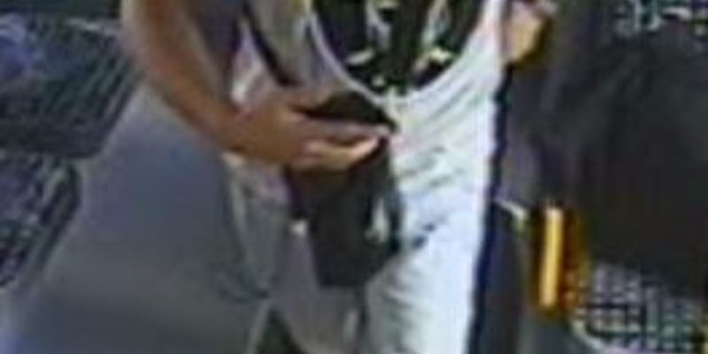 POL-LM: Professioneller Ladendieb gesucht - Öffentlichkeitsfahndung mit Bildmaterial der Videoüberwachung - Foto: presseportal.de