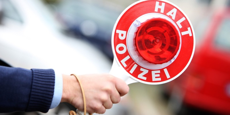 POL-ME: Kreisweite Kontrollen gegen Ablenkung im Straßenverkehr - Polizei zieht Bilanz - 2510048 - Foto: presseportal.de