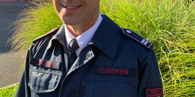 FW Hünxe: Verkehrsunfall endet glimpflich - Betriebsmittel laufen aus - Foto: presseportal.de