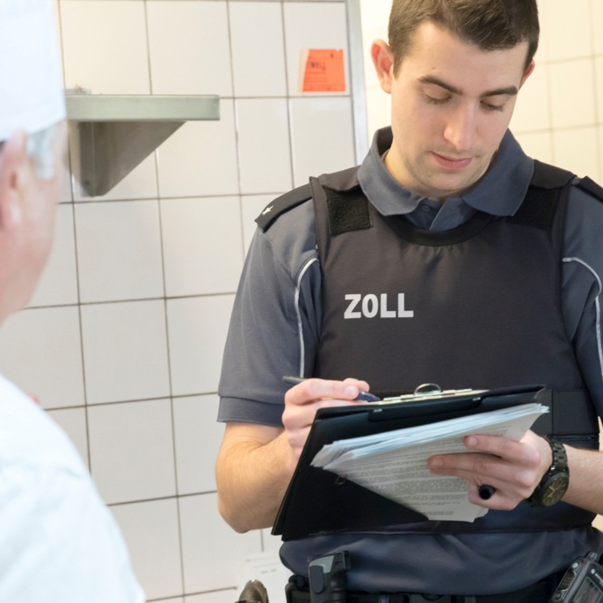 HZA-MD: Schwarzarbeit in der Baubranche: 2 Jahre Freiheitsstrafe auf Bewährung für Arbeitgeber aus Halle (Saale) - Foto: presseportal.de