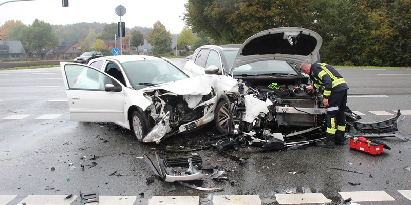 POL-COE: Coesfeld, B525/ Autos zusammengestoßen - Foto: presseportal.de