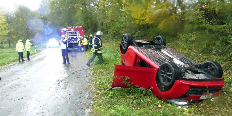 POL-GM: Unfall mit leicht verletzter Person - Fahrer flüchtet - Foto: presseportal.de