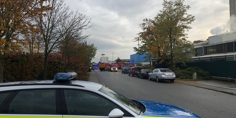 Feuerwehr MTK: MTK-Feuerwehren appellieren an Verkehrsteilnehmer während der Bauernproteste: Rettungsgassen retten Leben! - Foto: presseportal.de