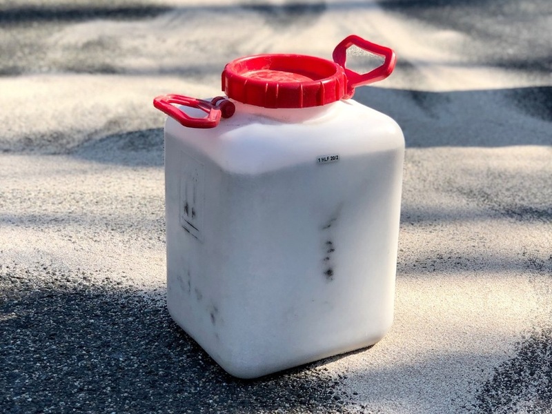 FW Alpen: Rauchender Pkw am Montagnachmittag in Veen - Foto: presseportal.de