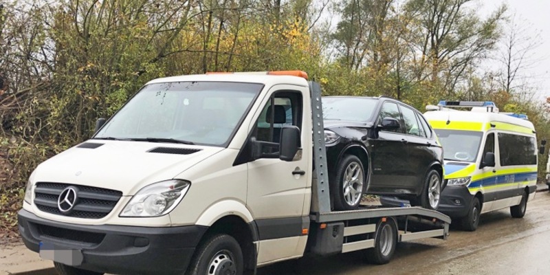 POL-HX: Transporter kippt bei Glatteis auf die Seite - Foto: presseportal.de