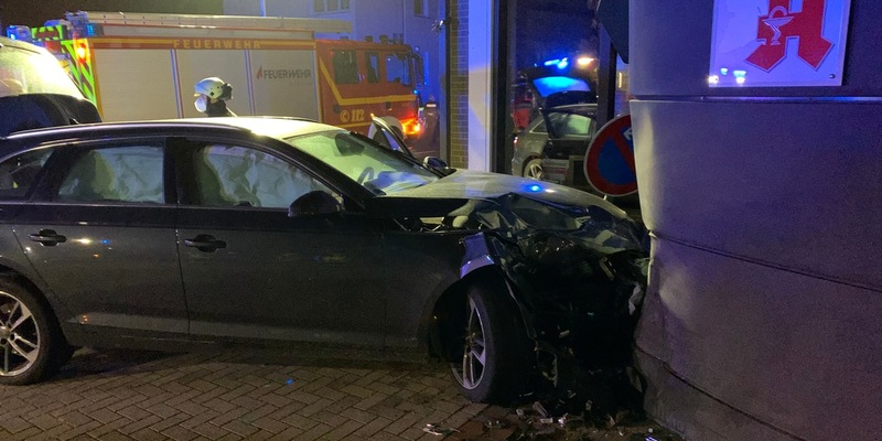 BPOL-HH: Bahnhof Altona: Falke sitzt im S-Bahn Tunnel - Rettung durch Bundespolizei - Foto: presseportal.de
