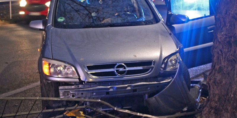 POL-ME: Hoher Sachschaden nach Abbiegeunfall - Heiligenhaus - 2409014 - Foto: presseportal.de