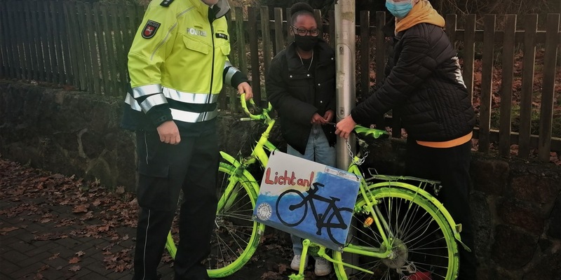POL-PDTR: LICHT AN! Polizei Idar-Oberstein startet Präventionskampagne in Kooperation mit der Stadt Idar-Oberstein und der Landesverkehrswacht Rheinland-Pfalz - Foto: presseportal.de
