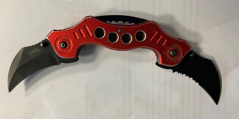 BPOL NRW: Bundespolizei stellt Einhandmesser am Duisburger Hauptbahnhof sicher - Foto: presseportal.de