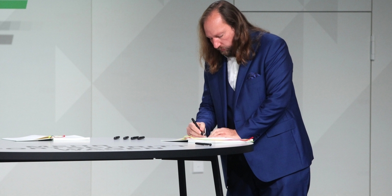 Anton Hofreiter unterzeichnet des Koalitionsvertrag am 7.12.21 - Foto: ?ber dts Nachrichtenagentur