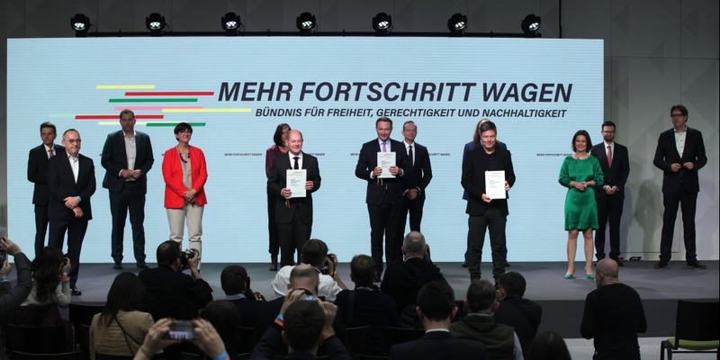 Unterschrift des Ampel-Koalitionsvertrags am 7.12.21 - Foto: ?ber dts Nachrichtenagentur