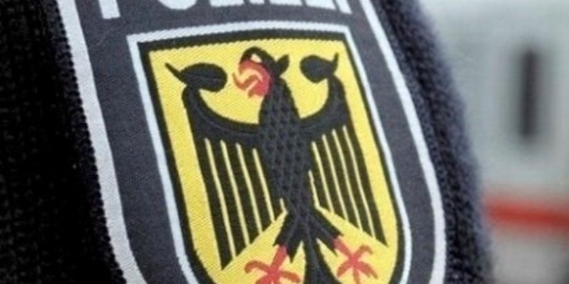 BPOL-KS: Pärchen bedroht Mann mit Messer im Zug - Foto: presseportal.de