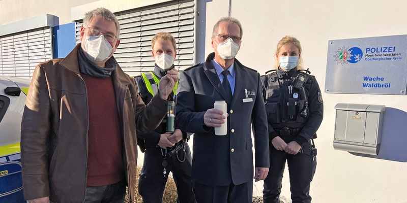 POL-GM: Betrunkene Unfallfahrerin flüchtet von Unfallstelle - Foto: presseportal.de