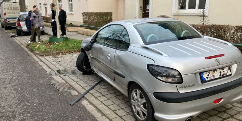 POL-OB: Verkehrsunfallflucht: Festnahme nach Zeugenhinweisen - Foto: presseportal.de
