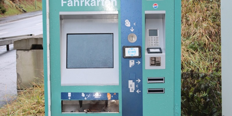 FW-MG: Stadtfeuerwehrverband Mönchengladbach: Stadtsparkasse Mönchengladbach fördert Nachwuchs - Spende ermöglicht weiteren Anhänger für junge Brandschützer - Foto: presseportal.de