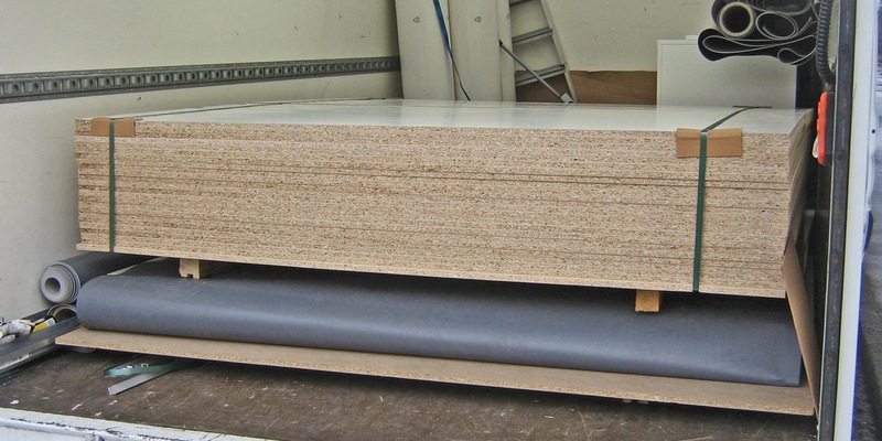 POL-PDLD: Unbelehrbar und uneinsichtig bei Verkehrskontrolle mit Ladungsverstoß - Foto: presseportal.de