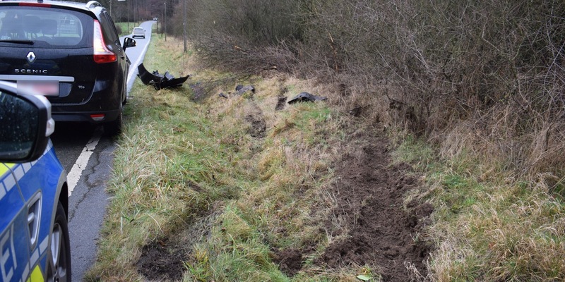 POL-HF: Hyundai überschlägt sich nach Zusammenstoß mit BMW - Beifahrerin schwer verletzt - Foto: presseportal.de