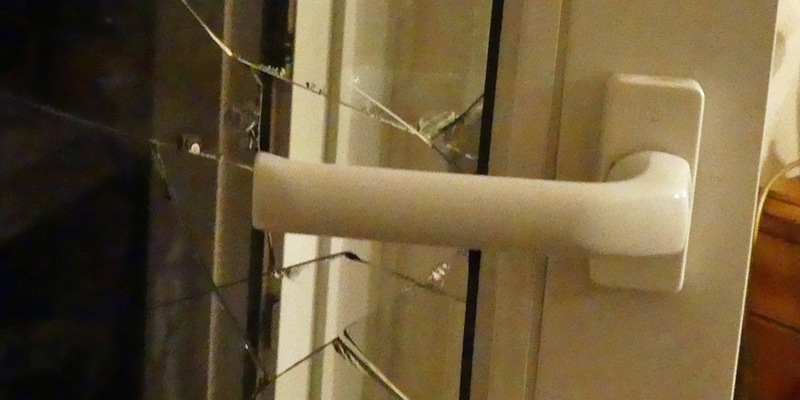 POL-MK: Polizei warnt vor vermehrten Autoaufbrüchen - Wertgegenstände nicht im Fahrzeug lassen - Foto: presseportal.de