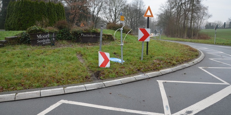 POL-HF: Verkehrsunfall - Mercedes gerät auf Gegenfahrbahn - Foto: presseportal.de