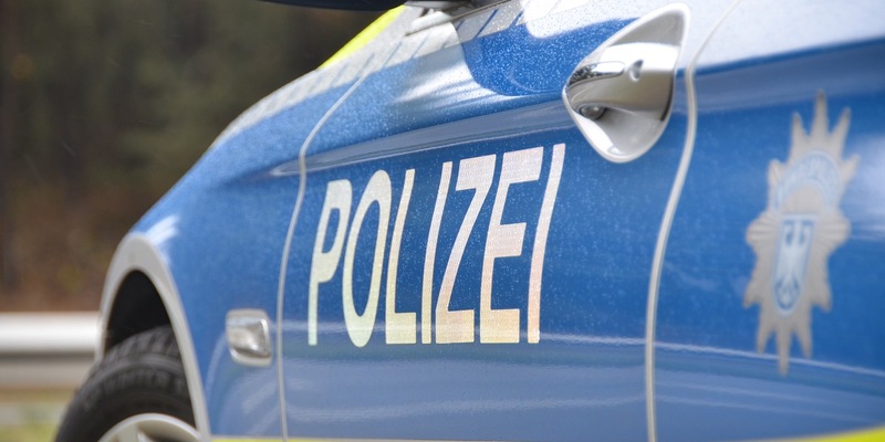 BPOL-BadBentheim: Mutmaßlich gestohlenes Auto bei Grenzkontrolle sichergestellt - Foto: presseportal.de