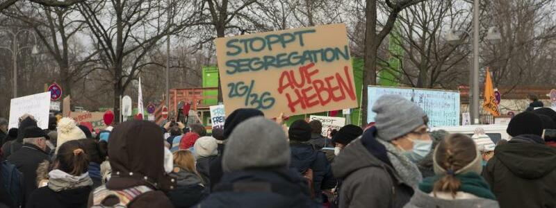 Demo in Berlin - Foto: Paul Zinken/dpa