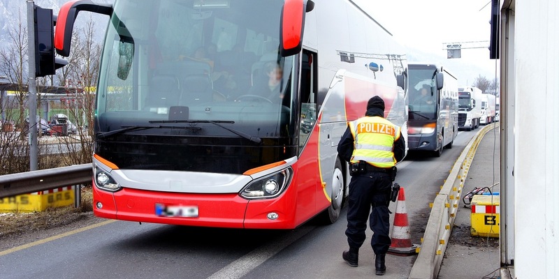 Bundespolizeidirektion München: Nach viertem Verstoß in Haft / Gesuchte Chinesin in Untersuchungshaft genommen - Foto: presseportal.de