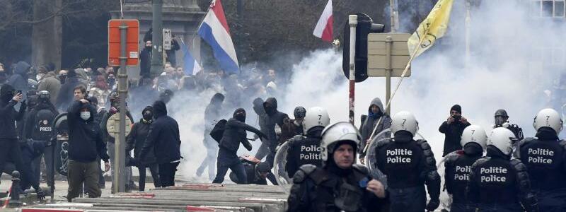 Proteste - Foto: Geert Vanden Wijngaert/AP/dpa