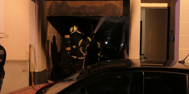 FW-KLE: Aufwendige Einsatzübung in Bedburg-Hau: Feuer in einer Gemeinschaftsunterkunft - Foto: presseportal.de