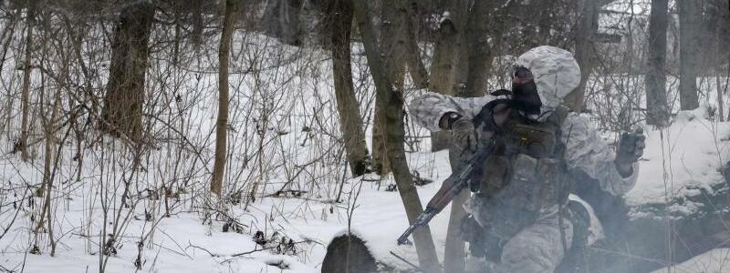 Freiwilliges Milit?r in Kiew - Foto: Efrem Lukatsky/AP/dpa