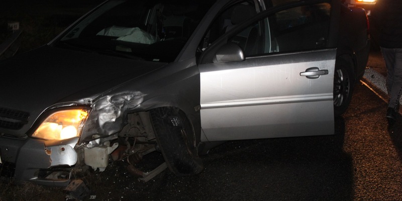 FW-EN: Transporter brannte auf der Wittener Landstraße - Feuerwehr löscht mit einem C-Rohr und mit Schaum - Straße beschädigt - Foto: presseportal.de