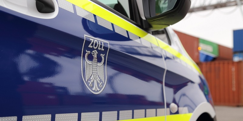 HZA-IZ: Verdacht auf Förderung von Prostitution ZOLL durchsucht mehrere Wohnungen - Foto: presseportal.de