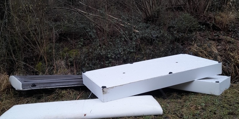 POL-HM: Illegale Müllentsorgungen im Bereich Hessisch Oldendorf - Verursacher ermittelt - Foto: presseportal.de